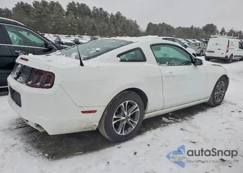 2014 Ford Mustang z USA, uszkodzony, nr VIN 1ZVBP8AM3E5267001